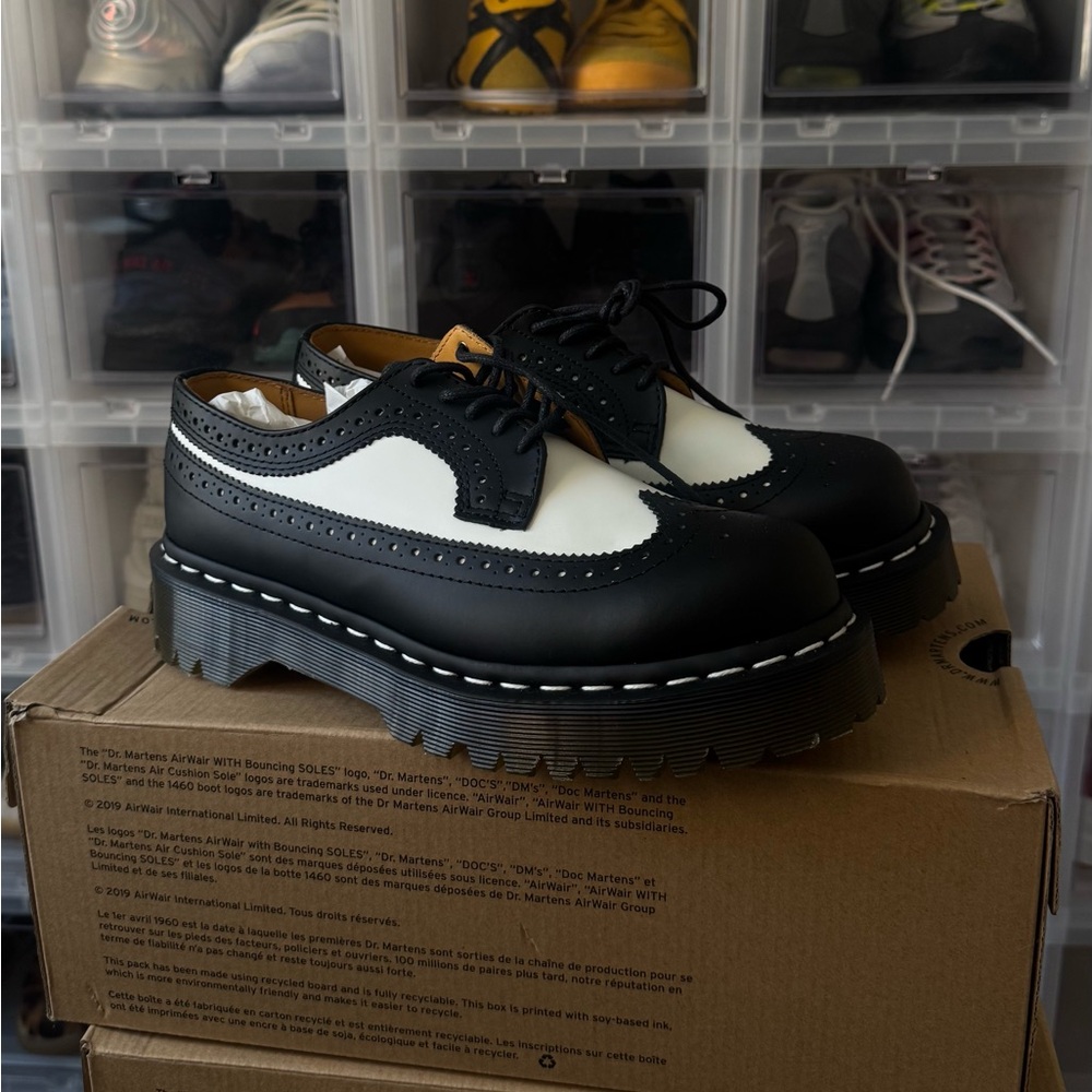 Brand New Dr. Marten 3989 Brogue Casual Shoe